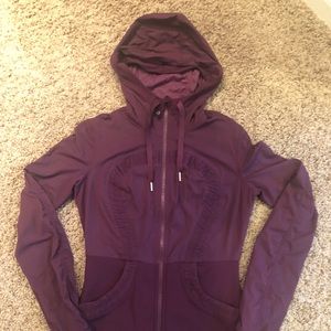 Lululemon reversible jacket💕 Burgundy